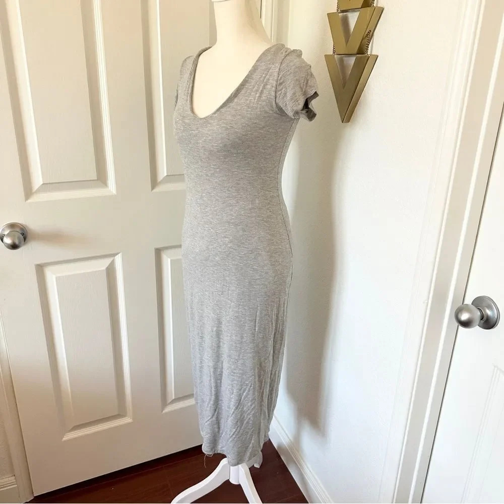 See You Monday Form Fitting Body Con Grey Cap Sleeve Dress - Picture 4 of 8